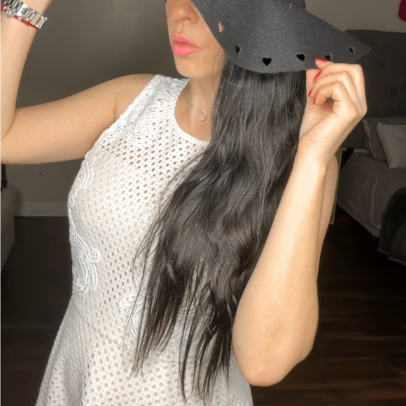 Dress - Picture 4 of 5